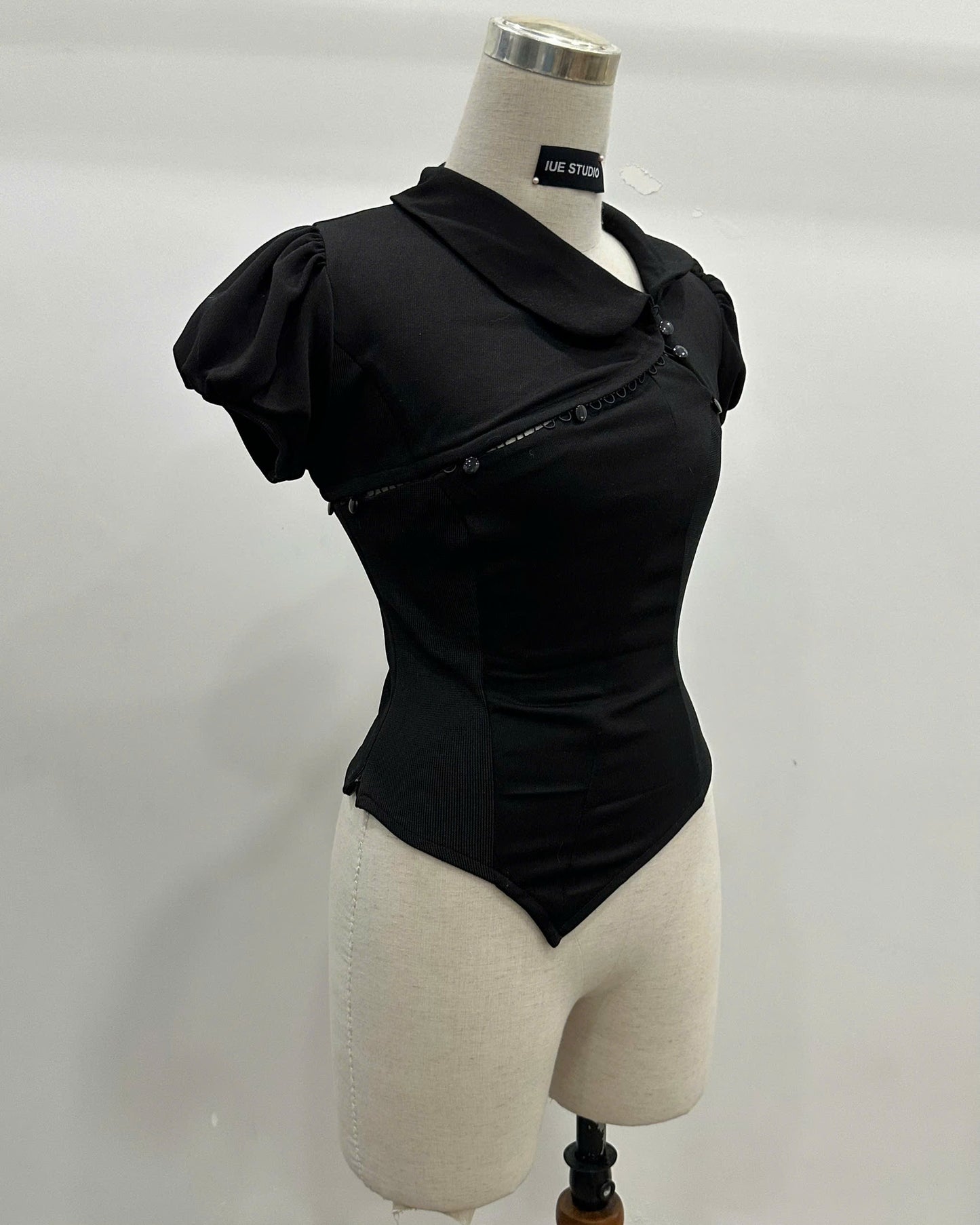 "XINXIN IN BLACK” TOP