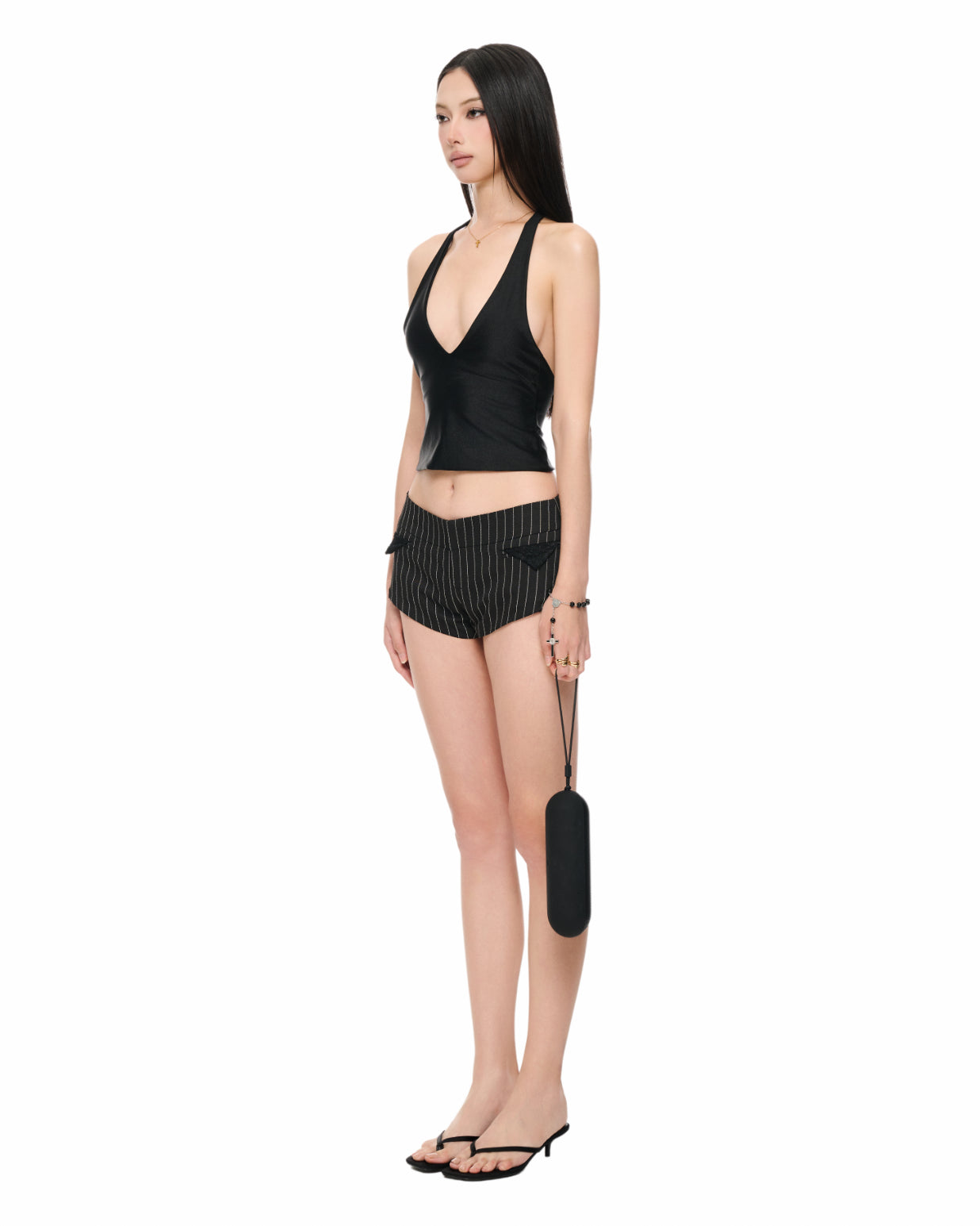 "V" TOP IN BLACK