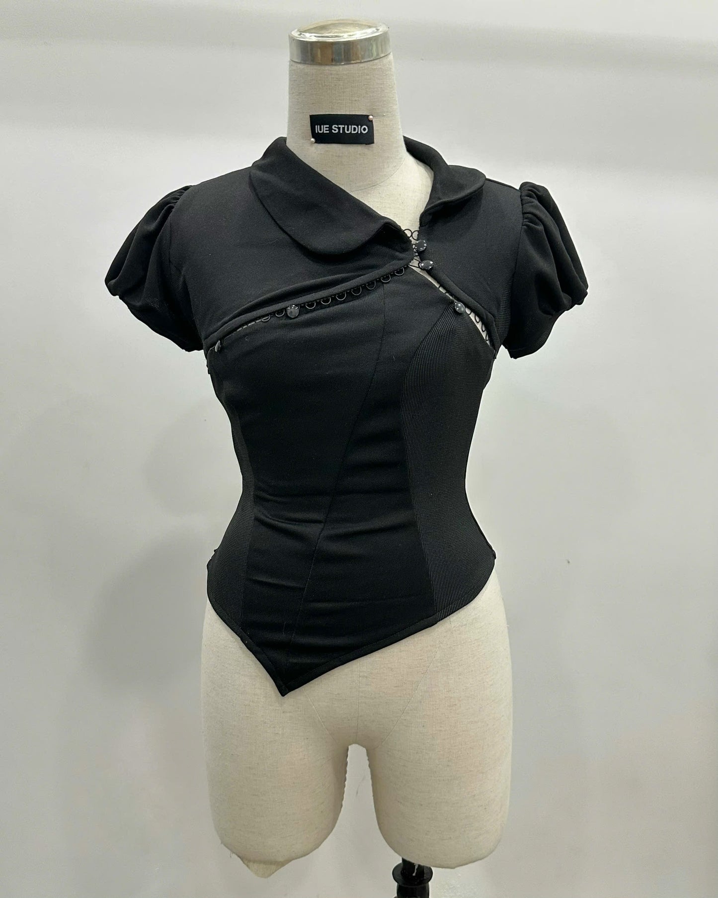 "XINXIN IN BLACK” TOP